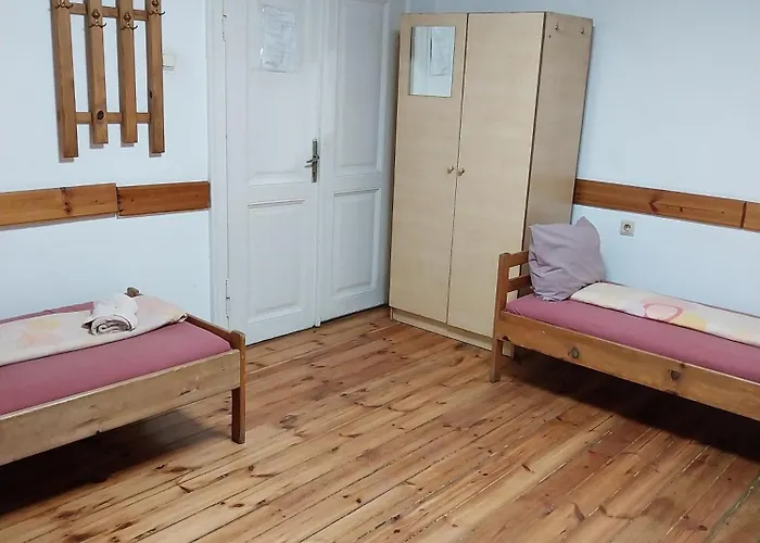 скай румс Къща за гости